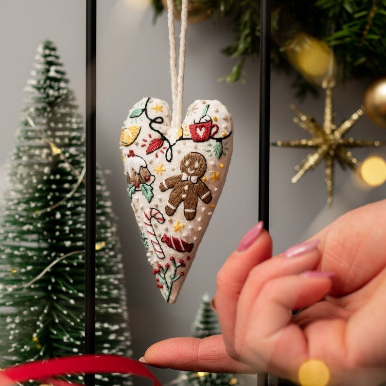 Hjerteformet Juleornament | DIY Broderikit