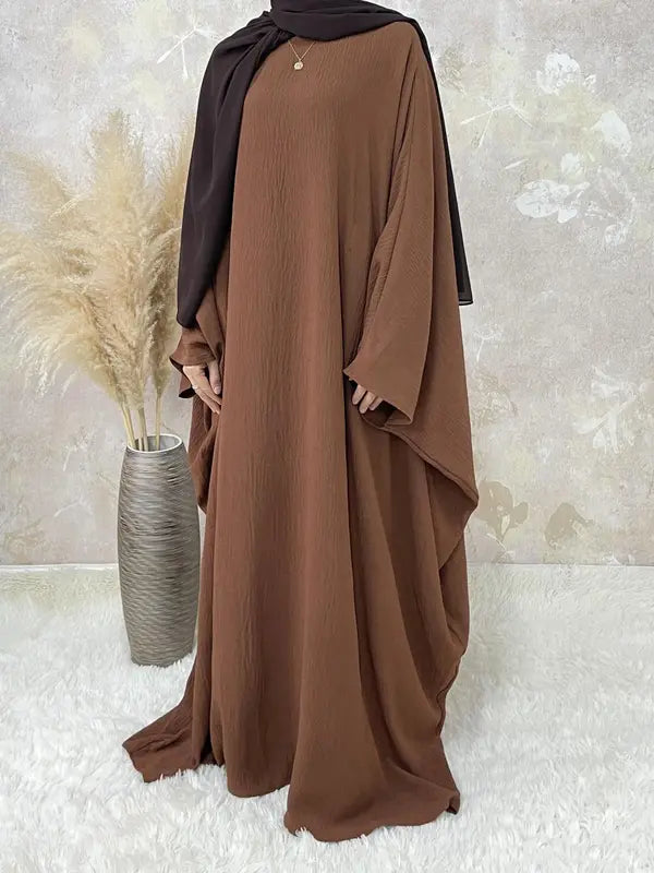 Curve Embrace Universal Modest Abaya: Comfort, Versatility, and Inclusivity