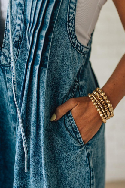 Elegant Jumpsuit med Stropper og Plisserede Detaljer