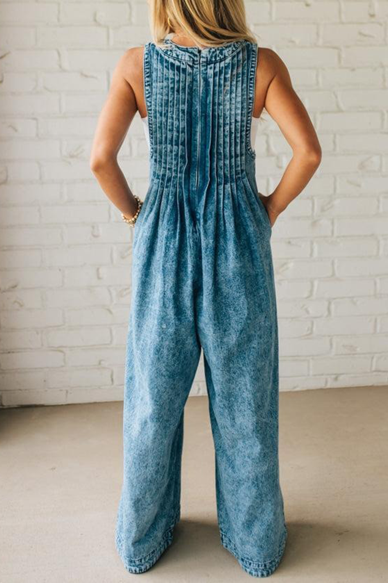Elegant Jumpsuit med Stropper og Plisserede Detaljer