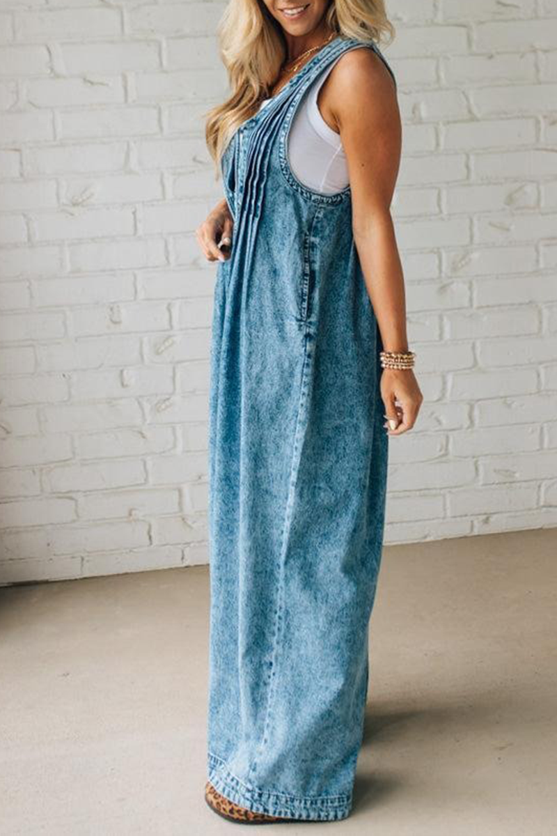 Elegant Jumpsuit med Stropper og Plisserede Detaljer