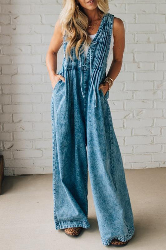 Elegant Jumpsuit med Stropper og Plisserede Detaljer