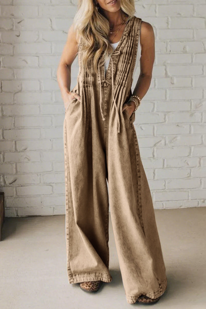 Elegant Jumpsuit med Stropper og Plisserede Detaljer