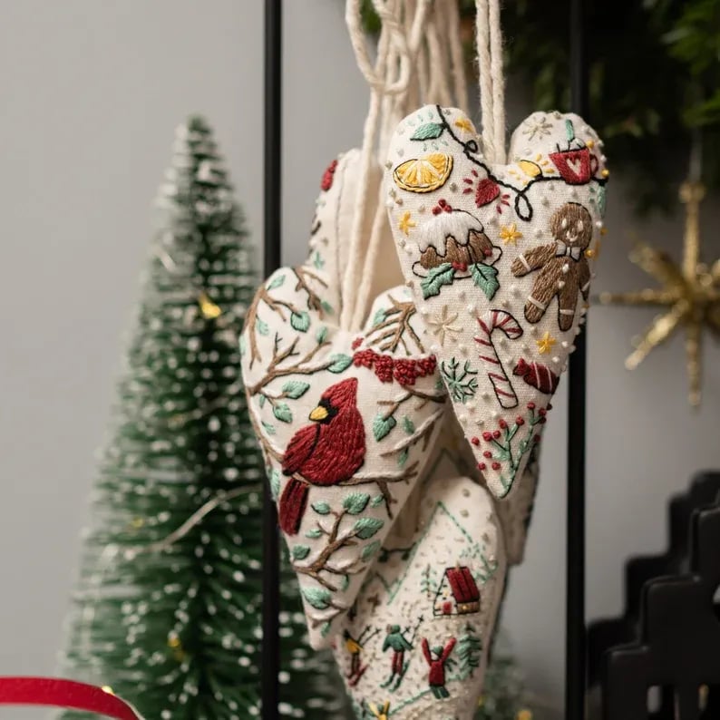 Hjerteformet Juleornament | DIY Broderikit