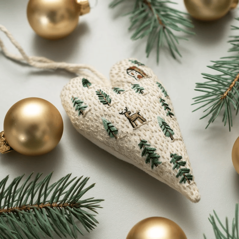 Hjerteformet Juleornament | DIY Broderikit