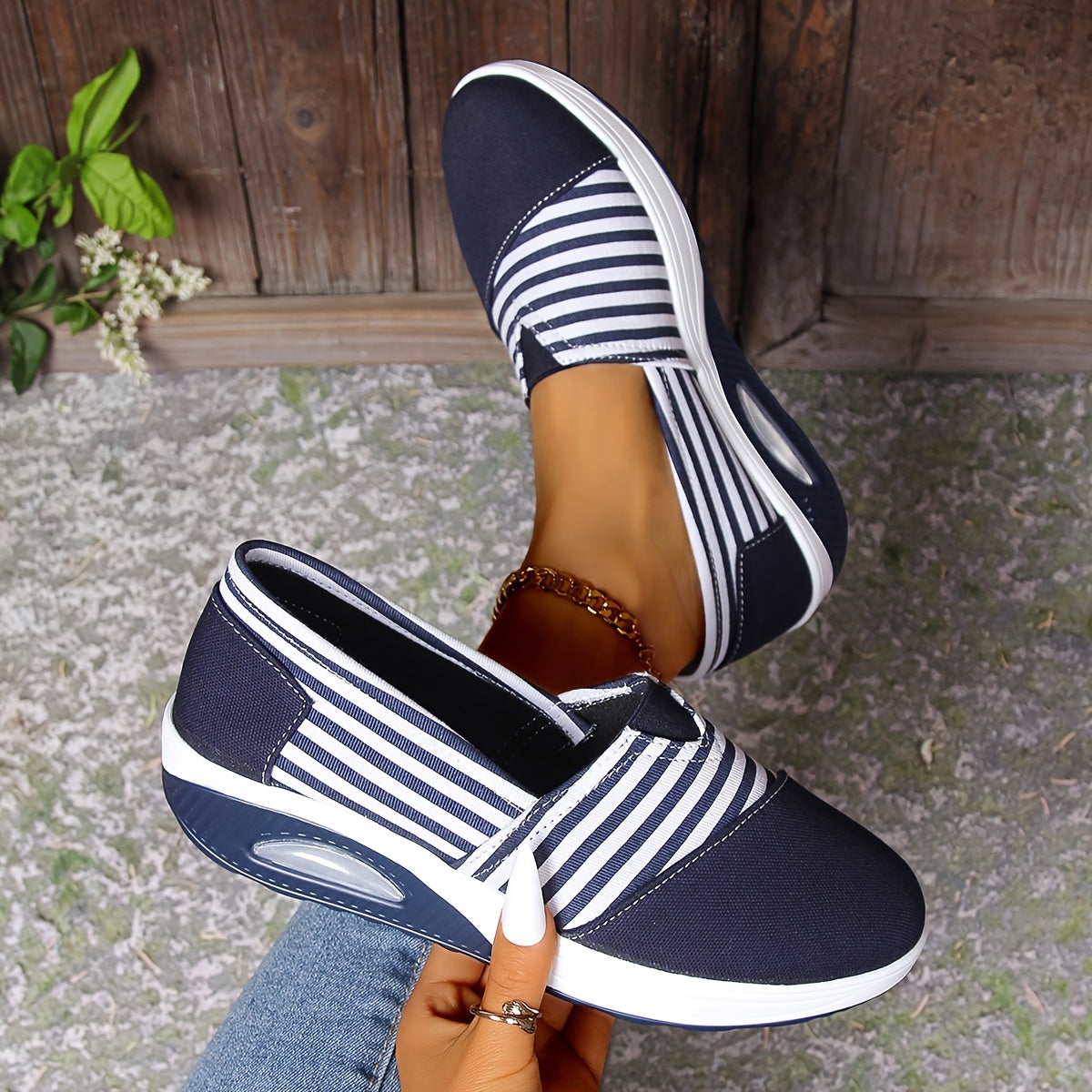Stribede Slip-on Sneakers | Stil & Smertefri Komfort