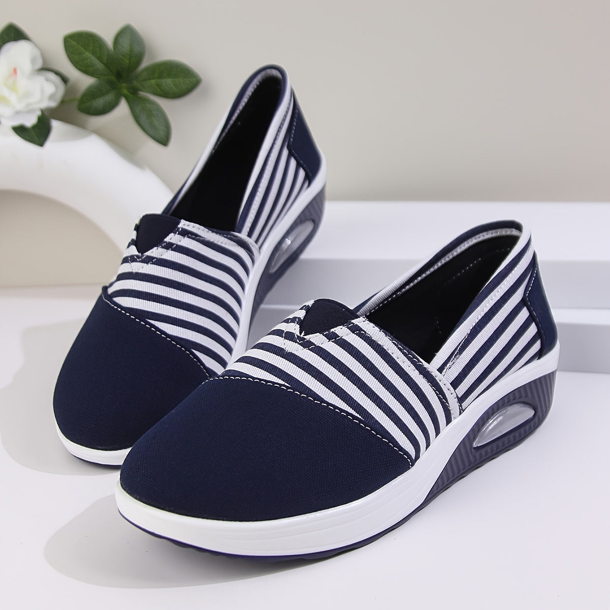 Stribede Slip-on Sneakers | Stil & Smertefri Komfort