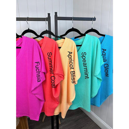 Dame T-shirt med V-Hals – Sommerkomfort & Stil