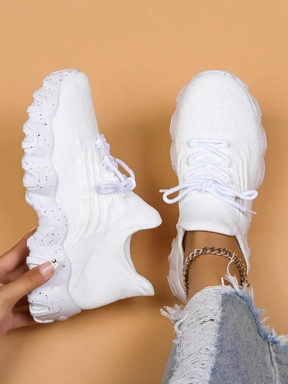 Woman Casual Low-Top Lace-Up Sneakers