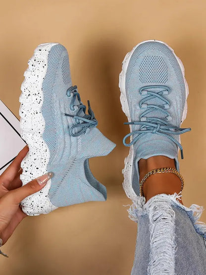 Woman Casual Low-Top Lace-Up Sneakers