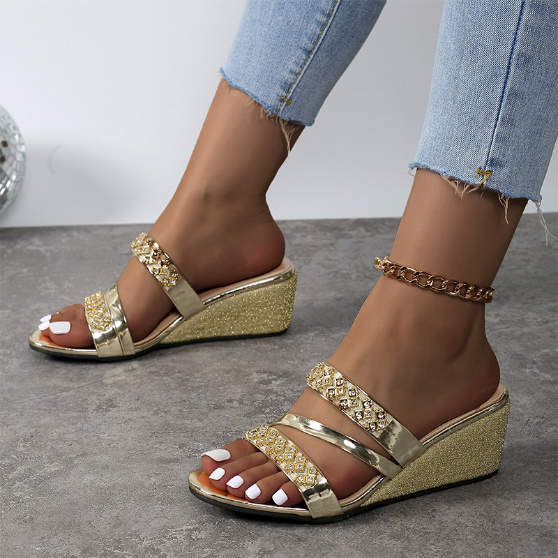 Elegante Kilesandaler med Krystaller