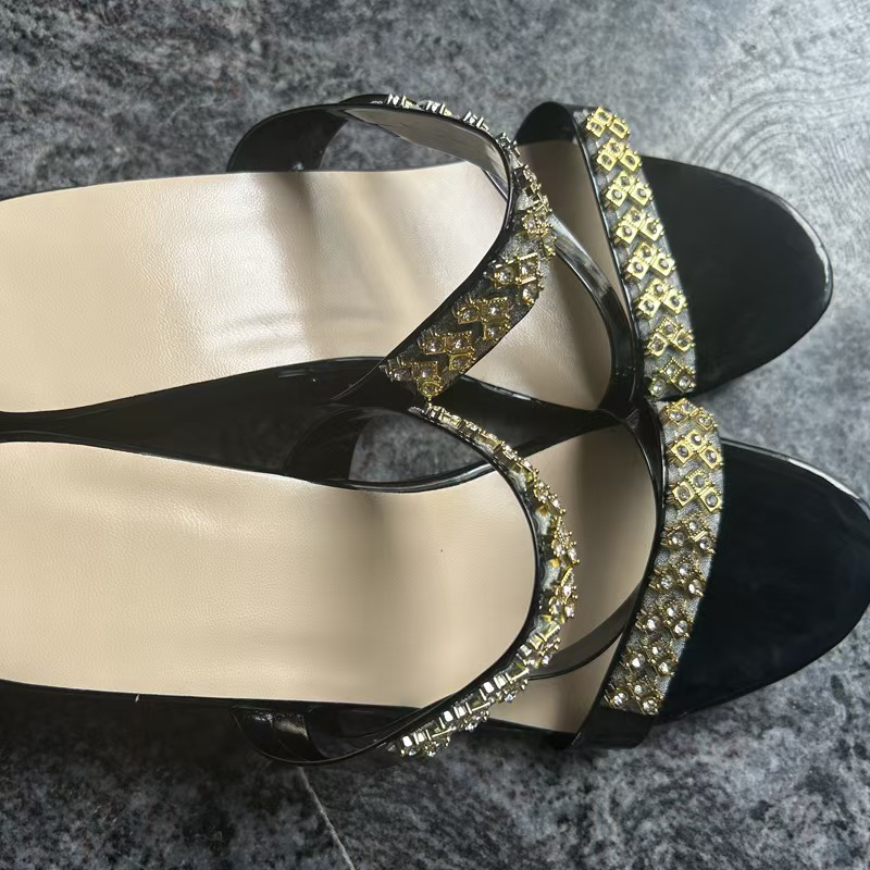 Elegante Kilesandaler med Krystaller